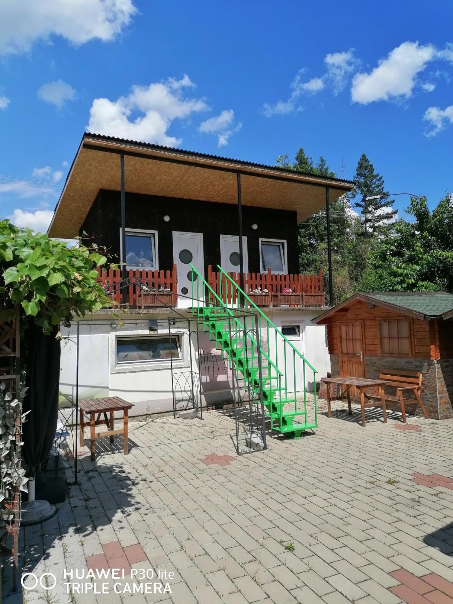 Hostel Trajan Donji Milanovac Esterno foto