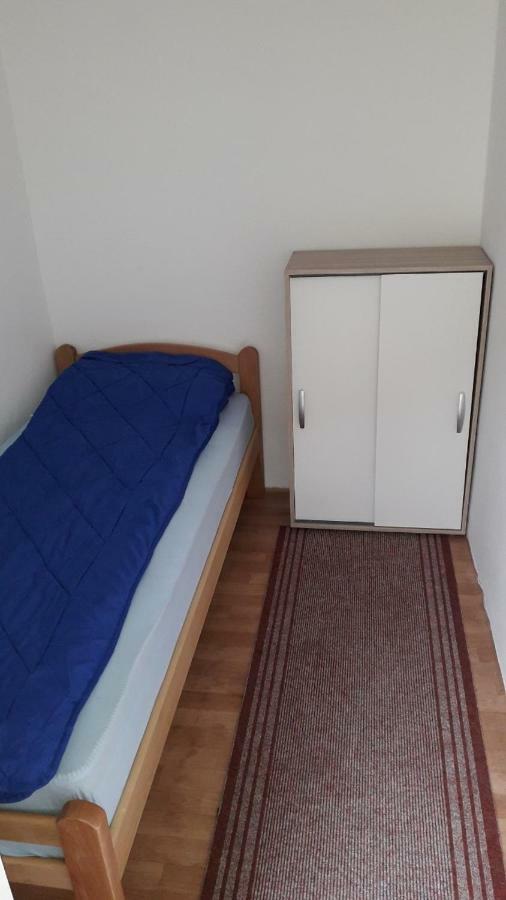 Hostel Trajan Donji Milanovac Esterno foto